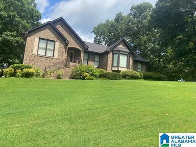 5785 Meadowview Dr