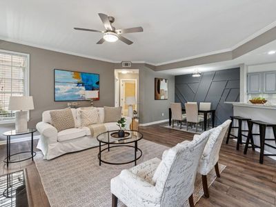 1037 McGill Park Ave NE