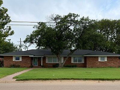 201 N Ave S