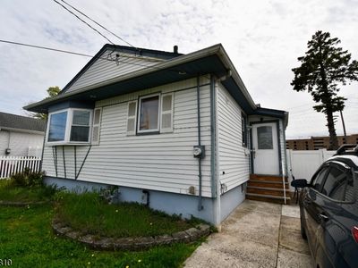 831 Smith St