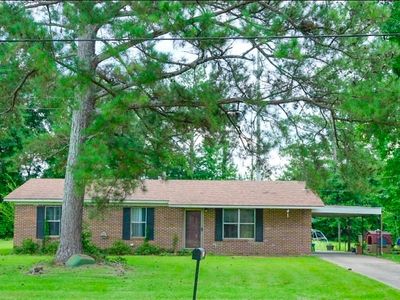 361 Country Club Dr