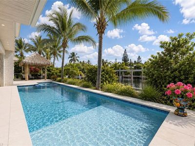 1571 Bonita LN