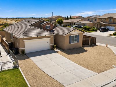 2262 Desert Wind St