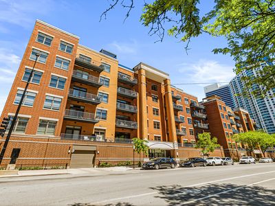 560 W Fulton St APT 602