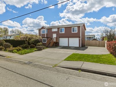 115 3rd Avenue NW