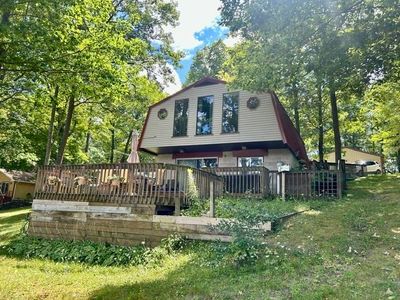5069 Ruby Dr
