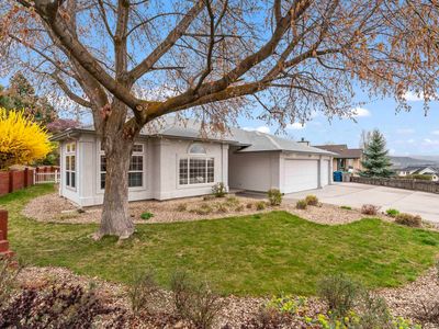 3010 E Starview Dr