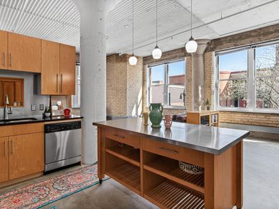 225 9th St E Unit 109