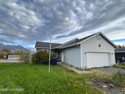 253 S Silver Tip Dr