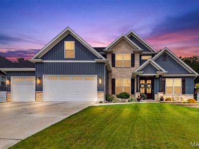 123 Stone Canyon Blvd
