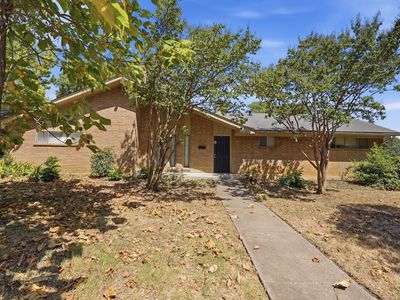 417 Lakeside Dr