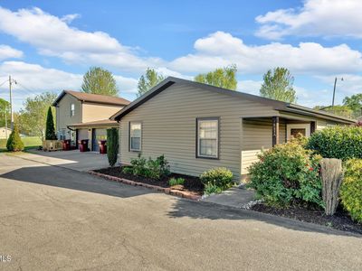 511 Pilgrim Ct APT C