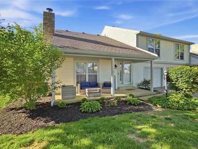 2051 Foxknoll Dr