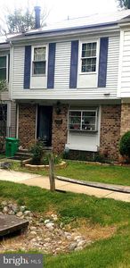 7035 Woodstream Ln