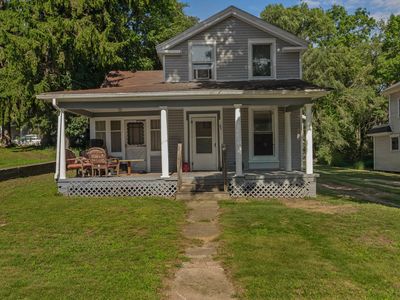 63 Oak St