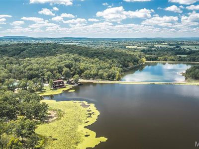 805 Vineyard Lake Rd