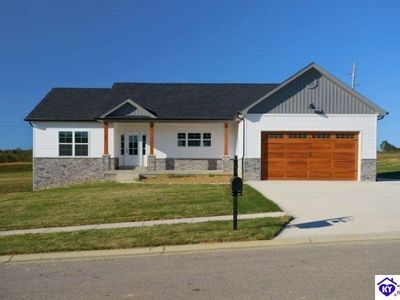 228 Carriage Hills Ln