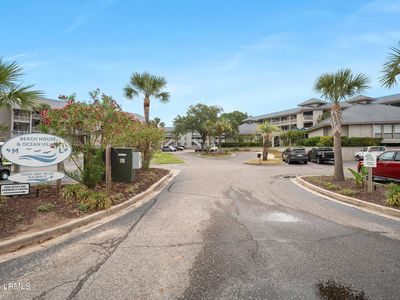 2 Island Cir E #L305