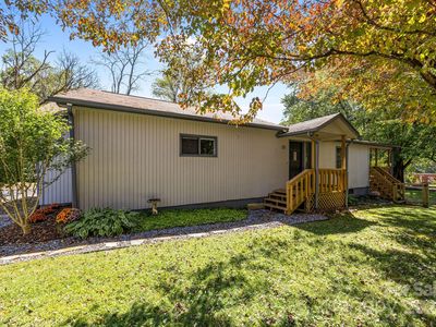 Property at 202 Kerlee Heights Rd, Black Mountain, NC
