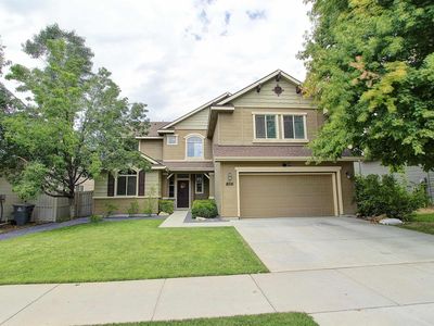 816 Stallion Springs Way