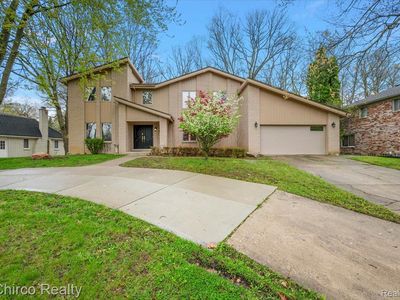 6019 Glen Eagles Dr