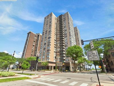 6301 N Sheridan Rd APT 3D