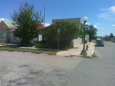 423 Alder St