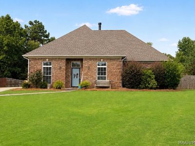 9767 Farnham Dr