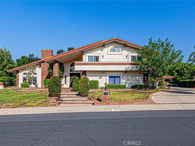 1737 Gainsborough Rd