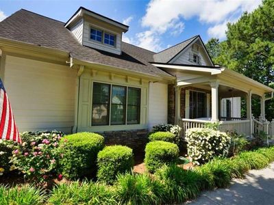 104 Rock Creek Ln