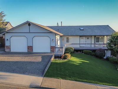8202 74th Place NE