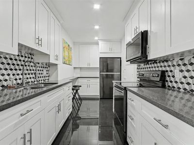 4400 Hillcrest Dr APT 1005A