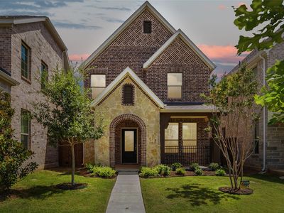 2669 Kings Canyon Mews
