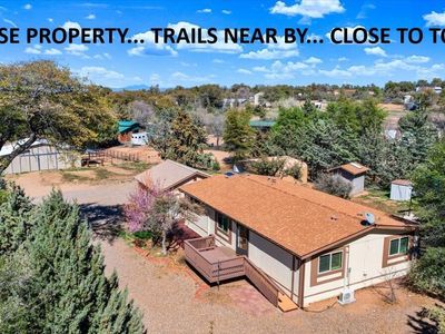 6911 N Lariat Ln