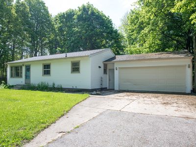 153 W E Ave