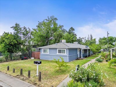 160-164 Santiago Ave