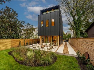 787 Bonaventure Ave NE