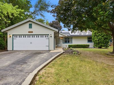 126 Queensbury Pl NE