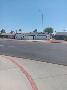 12237 N 111th Ave