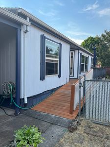 721 SW Livingston Pl #28