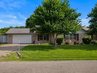 608 E Oaks Rd