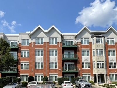 640 McHenry Rd APT 408