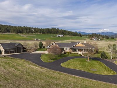 10311 E Peone Landing Ln