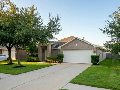 21522 Pointed Oak Ln
