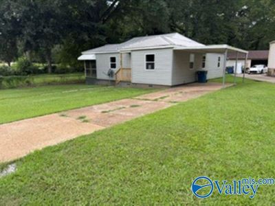 206 Walker Dr
