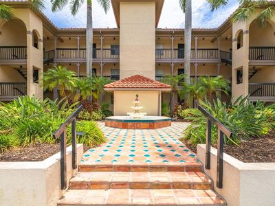 2400 Feather Sound Dr APT 914