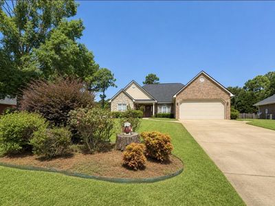 Property at 146 Fairethorne Dr, Leesburg, GA