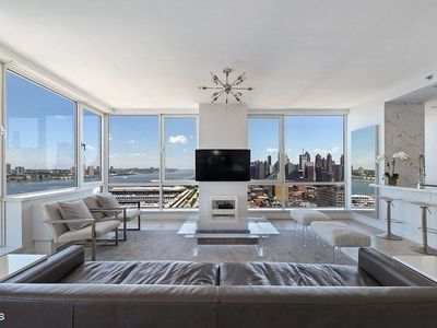 635 W 42nd St APT 21N