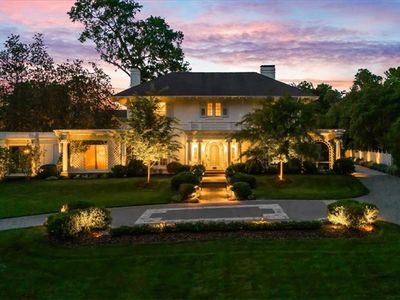 206 Sunset Dr