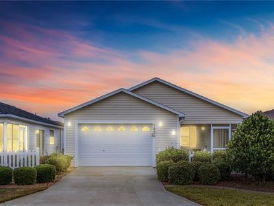 1806 Queensbury Ter